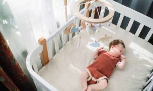 Does your baby prefer light or dark baby bassinet ? Many parents make the wrong choice at first.
